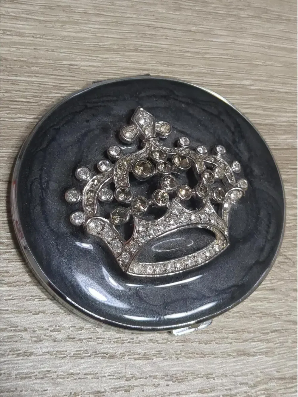 Spring Street Compact Mirror with Crown Design